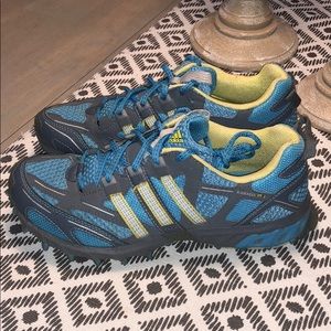 Adidas zapatos kanadia tr 3 muy buen estado 75W poshmark Adidas 75W zapatos kanadia tr 3 muy buen estado 75W Adidas poshmark c32002